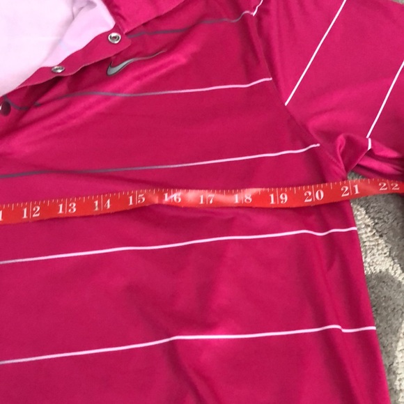 Tiger Woods Dri-fit golf shirt - Picture 6 of 7